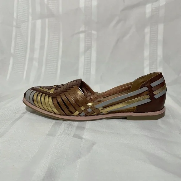 Traditional sandals - Picture 5 of 5
